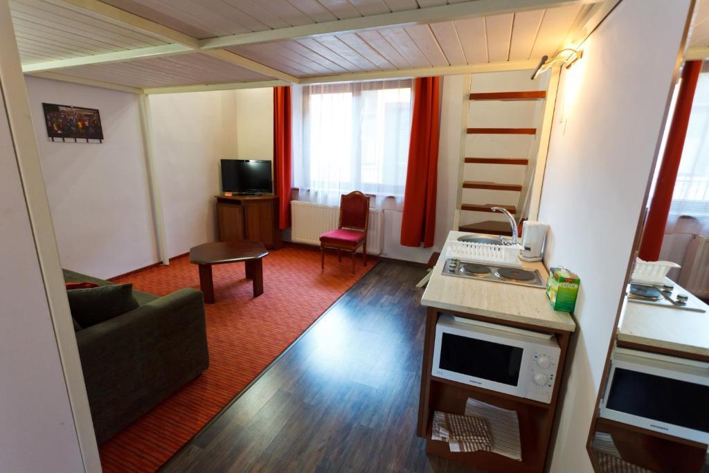 Pension Ferdinand Panzio Sfântu-Gheorghe Cameră foto
