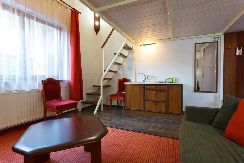 Pension Ferdinand Panzio Sfântu-Gheorghe Cameră foto